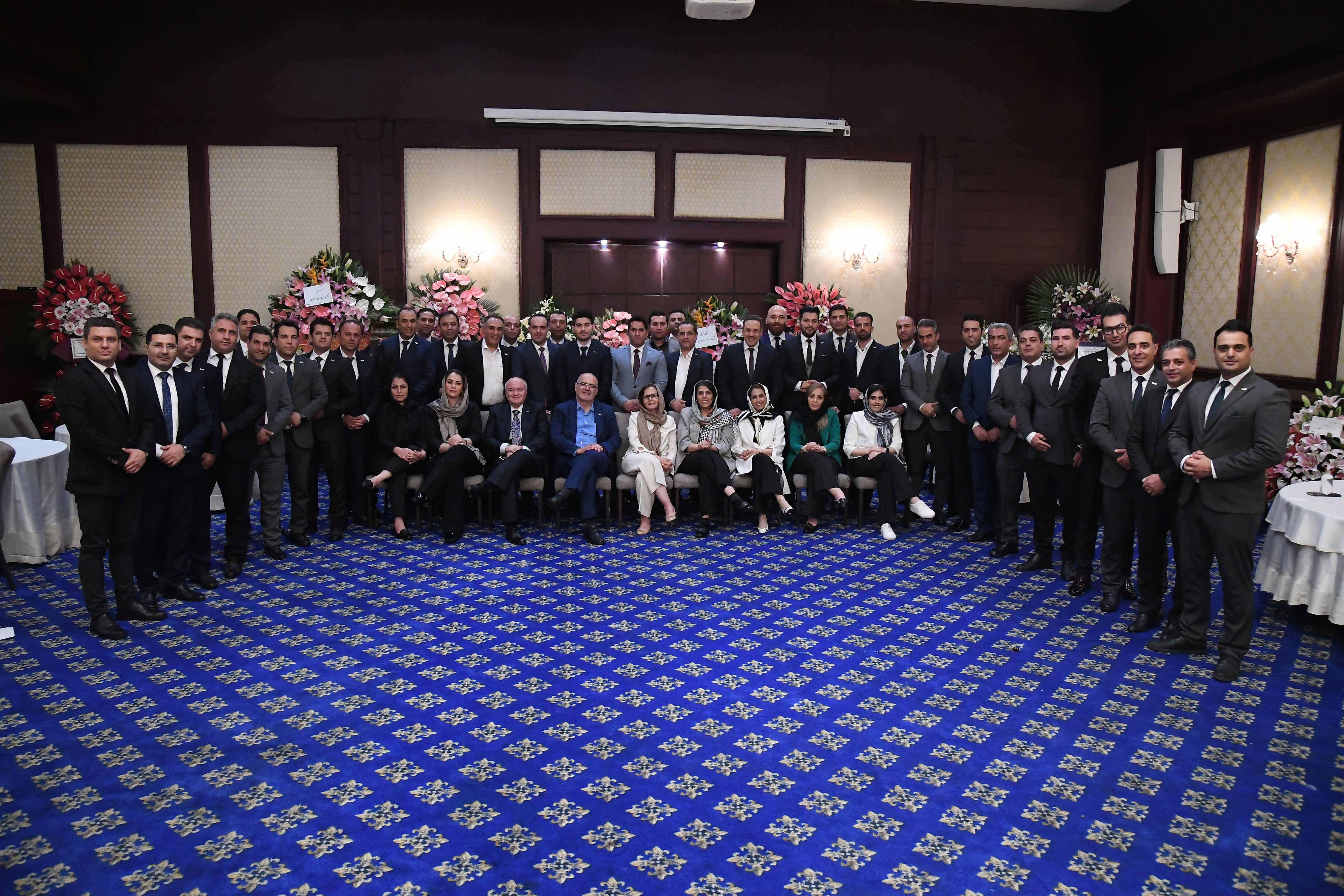 مروارید زرین پارس